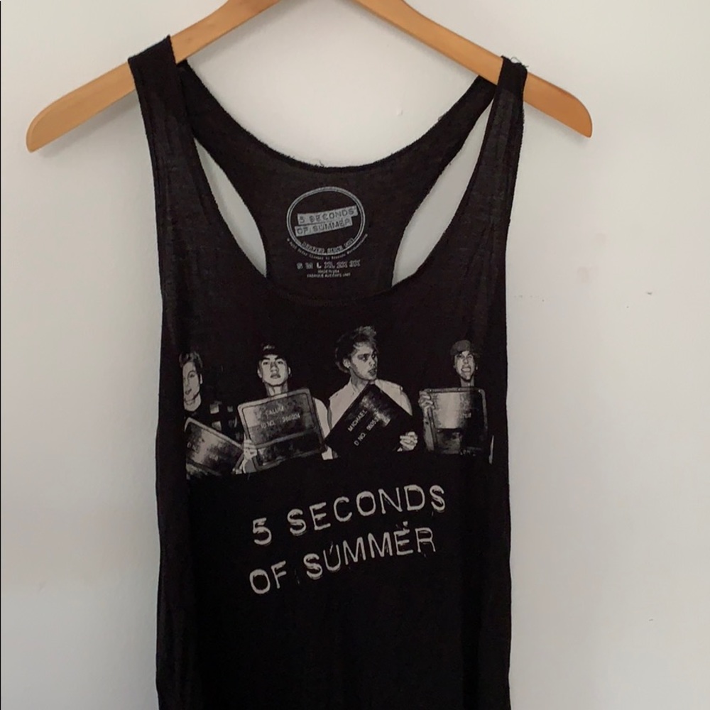 5 seconds of summer tank!